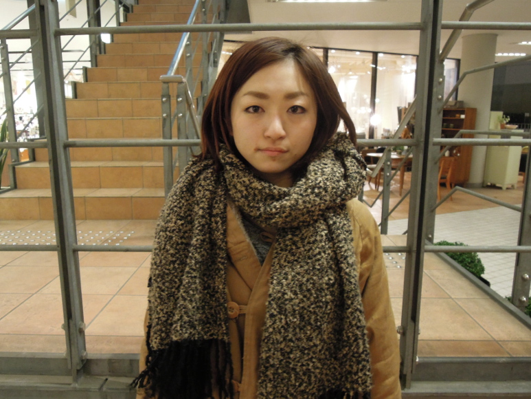 安達 綾子