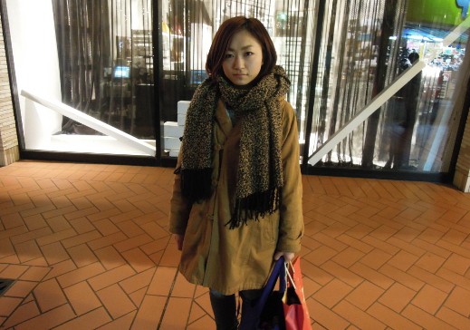 安達 綾子