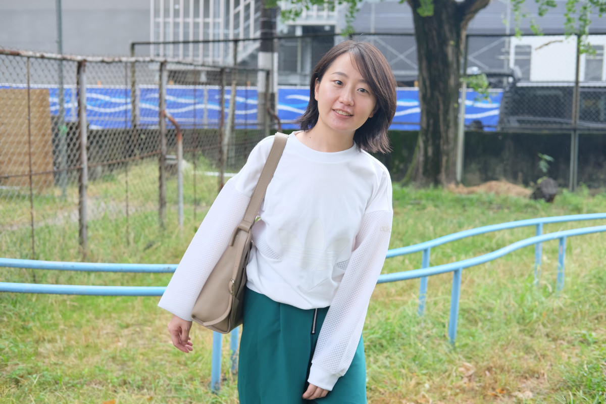 香川 由依