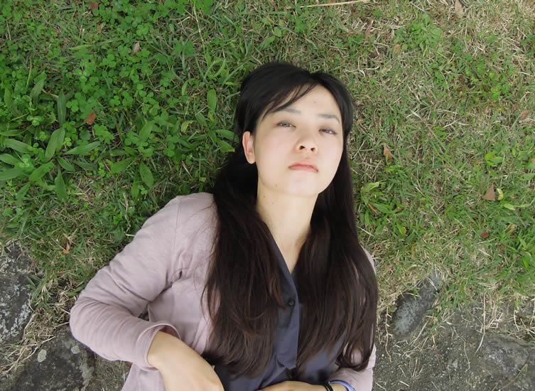 紙本 明子