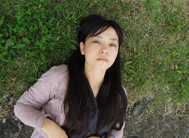 紙本 明子