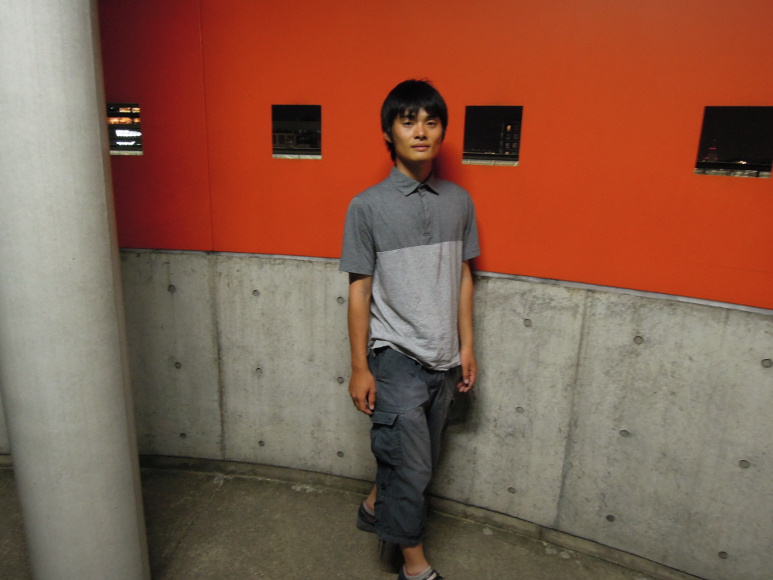 由良 真介